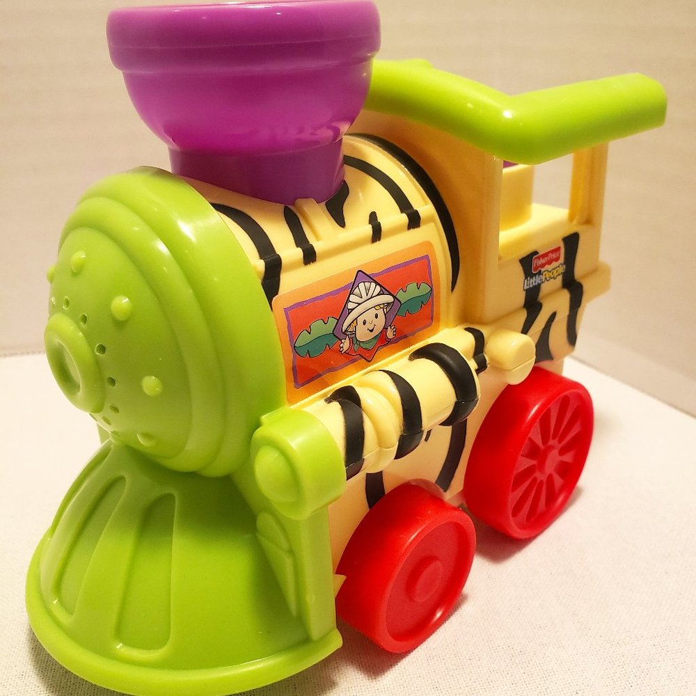 FISHER PRICE LITTLE PEOPLE SAFARI TRAIN ENGINE - PLAYS A MUSICAL TUNE - TESTED